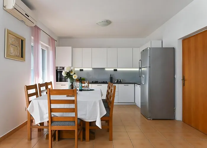 House Vukman Villa